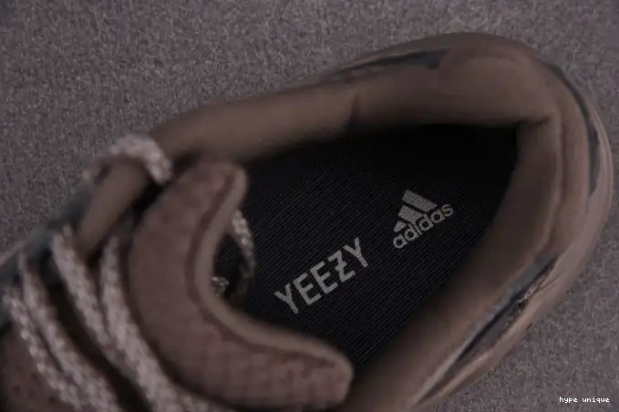 hype 'Mauve' GZ0724 V2 Yeezy ADIDAS Boost 700 0529